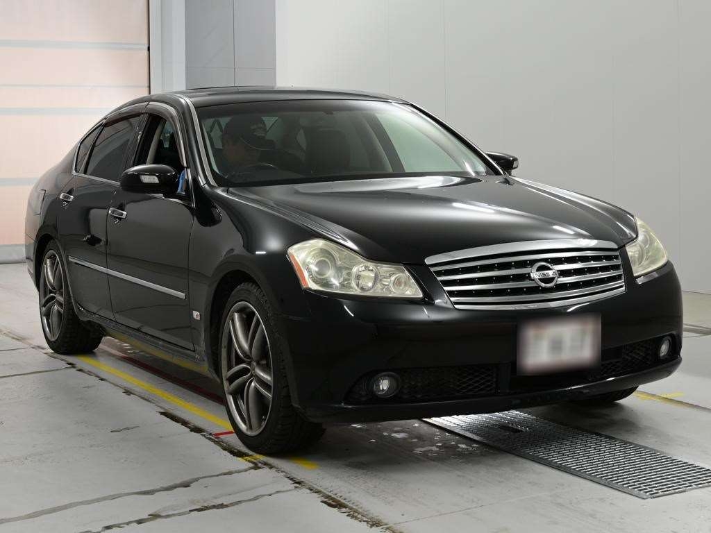 NISSAN FUGA