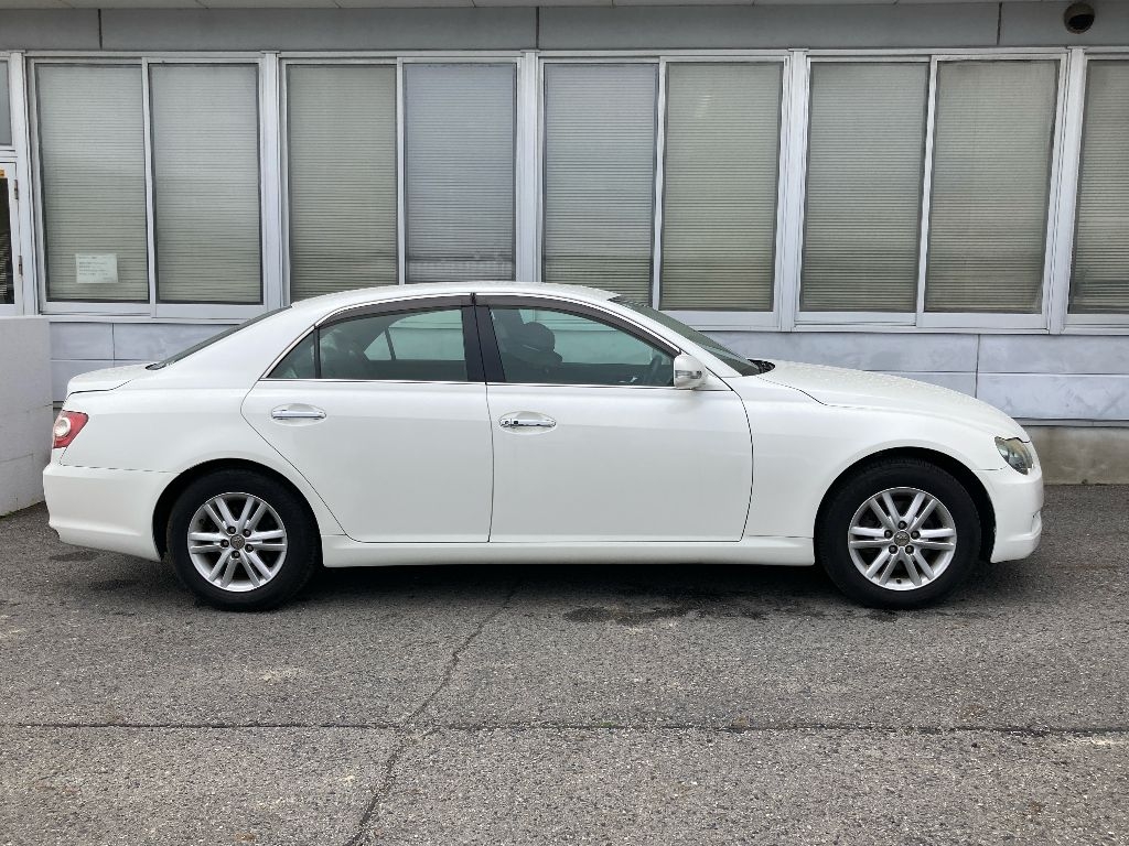 TOYOTA MARK X