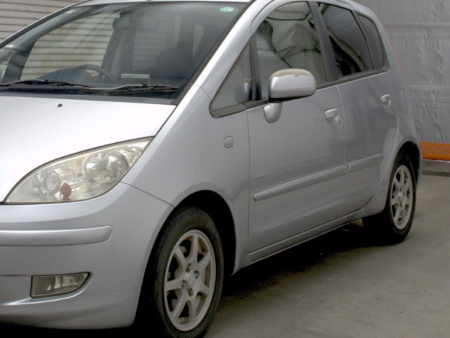MITSUBISHI COLT
