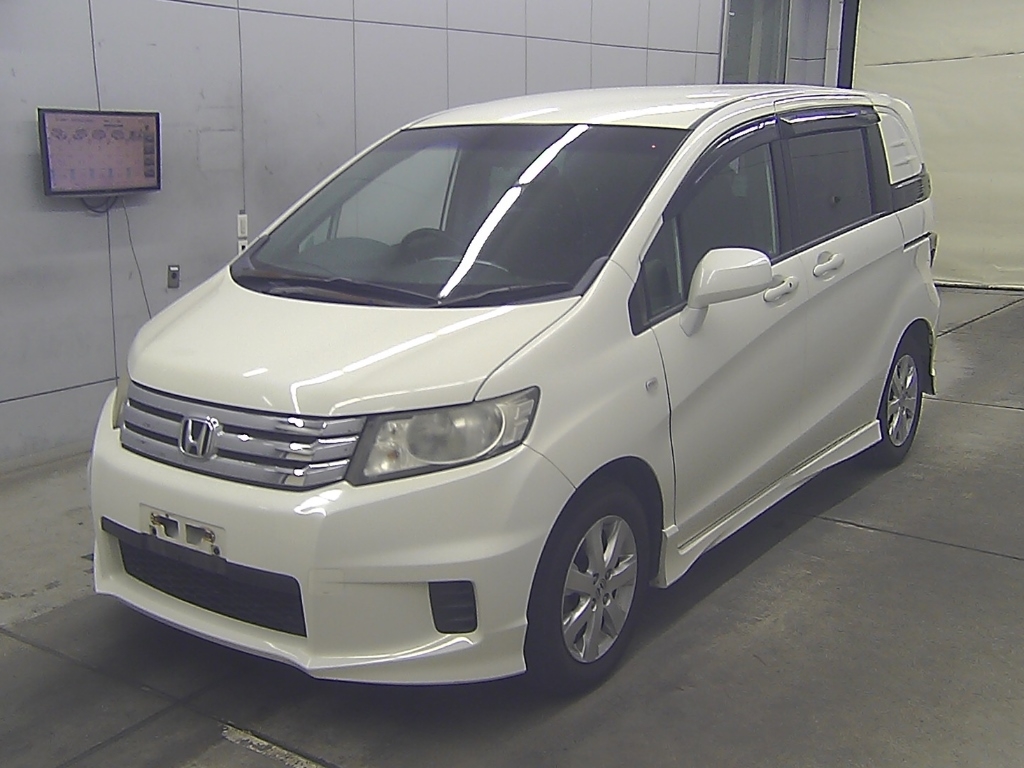 HONDA FREED SPIKE