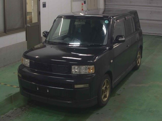 TOYOTA BB
