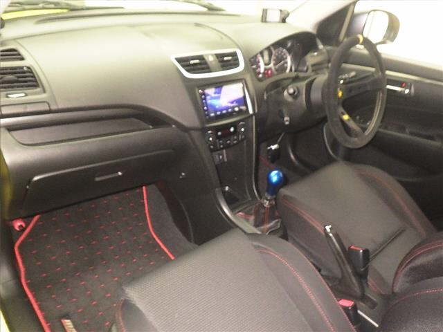 SUZUKI SWIFT