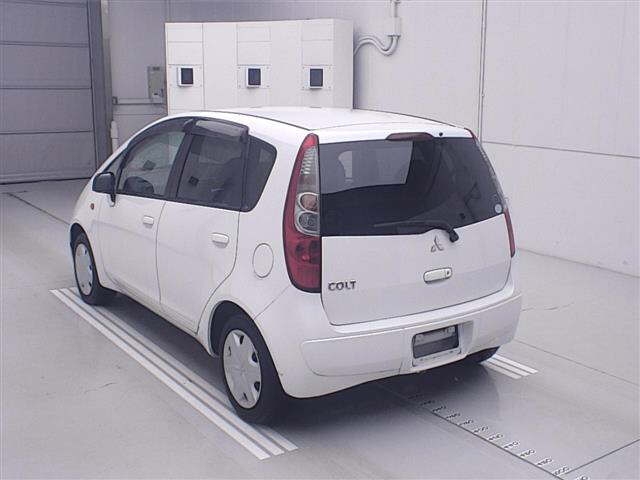 MITSUBISHI COLT