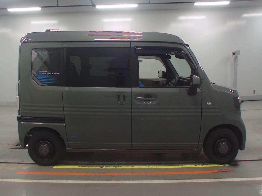 HONDA N-VAN