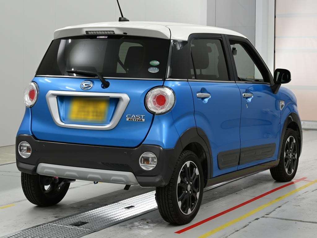 DAIHATSU CAST