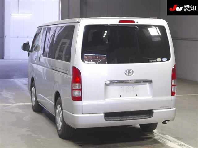 TOYOTA REGIUS ACE