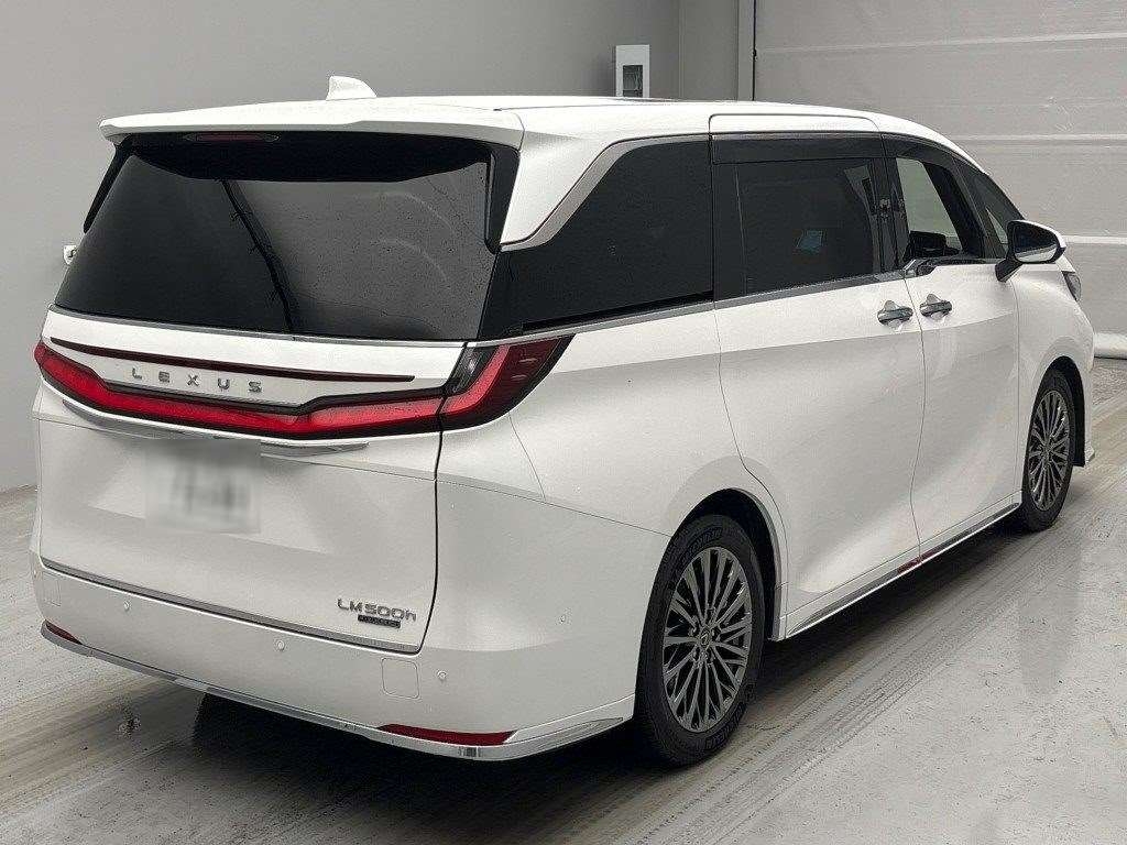 LEXUS LM500H