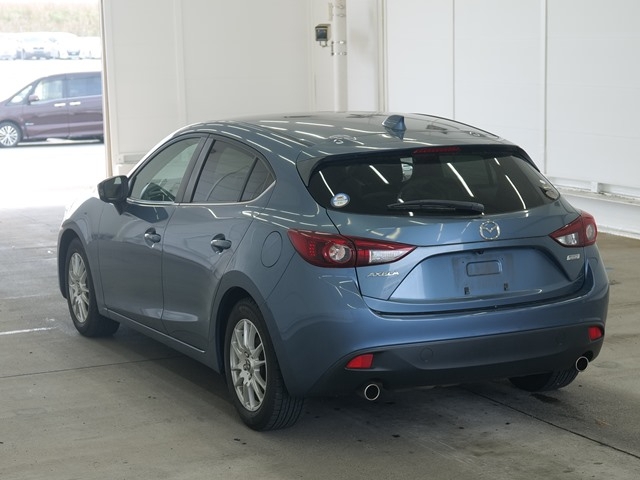 MAZDA AXELA
