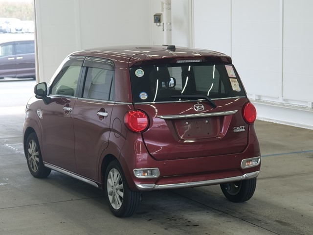 DAIHATSU CAST