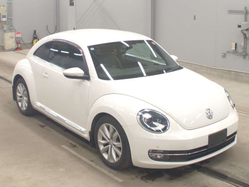 VOLKSWAGEN BEETLE