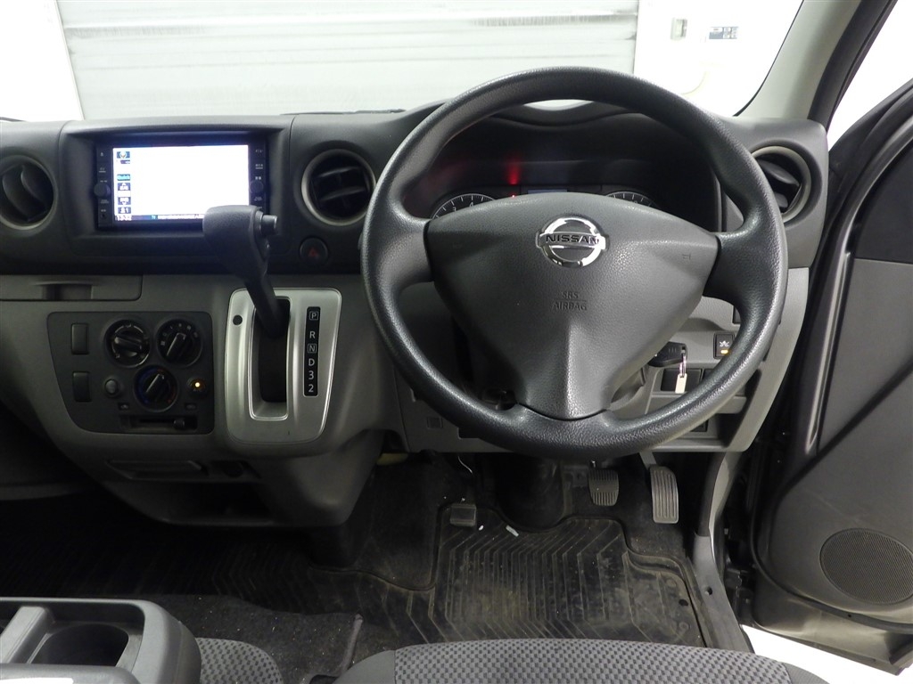 NISSAN NV350 CARAVAN