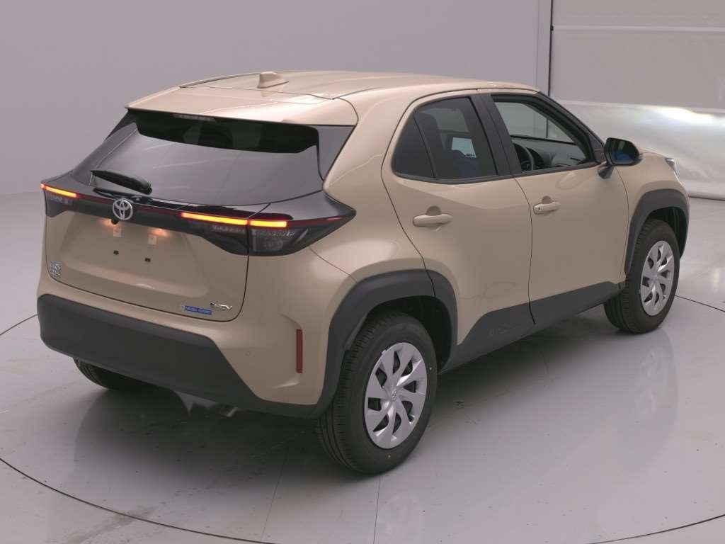 TOYOTA YARIS CROSS