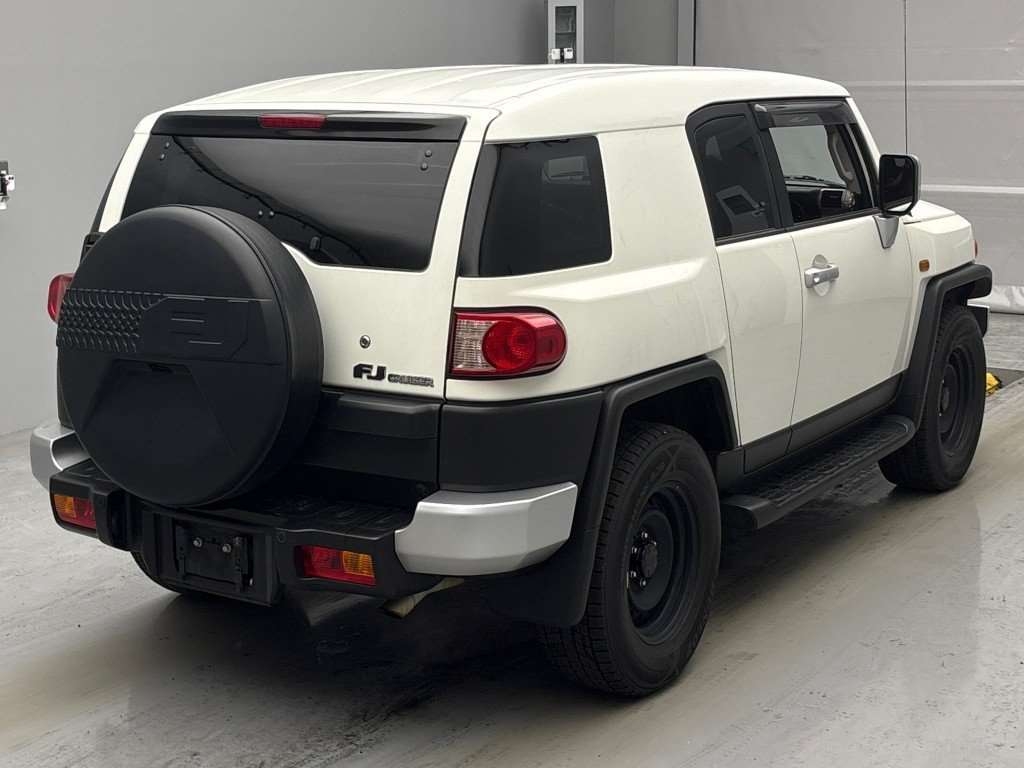 TOYOTA FJ CRUISER