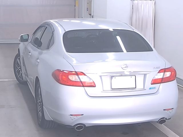NISSAN FUGA