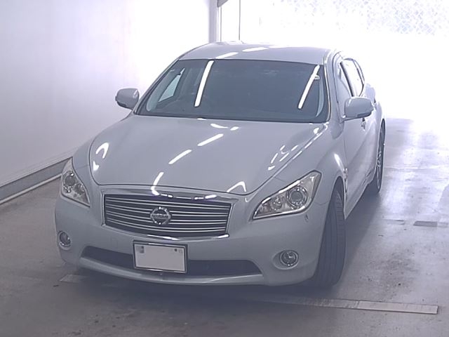 NISSAN FUGA