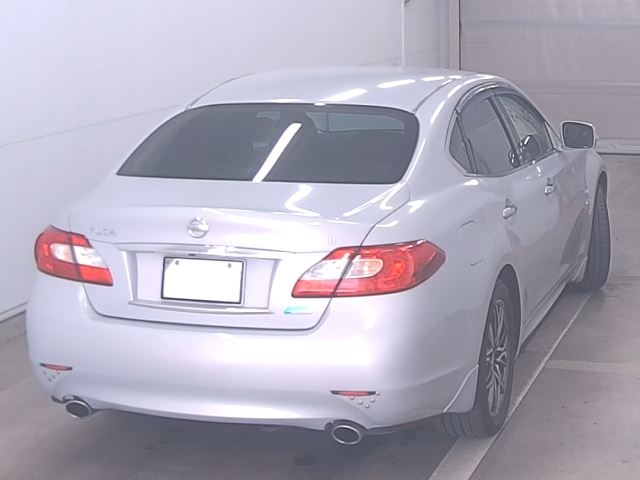 NISSAN FUGA