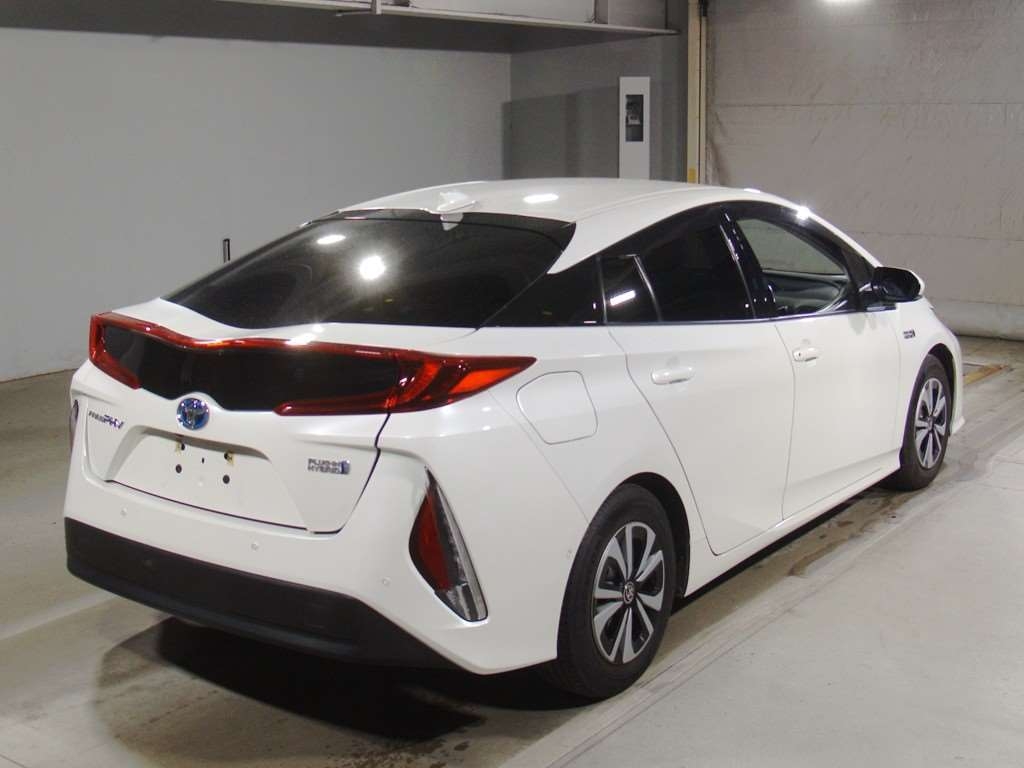 TOYOTA PRIUS PHV