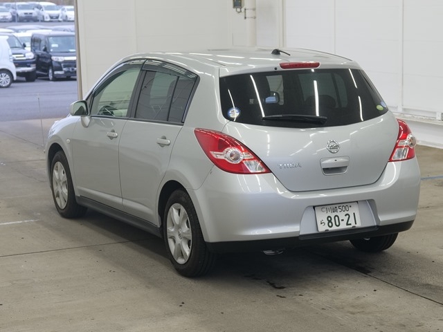 NISSAN TIIDA