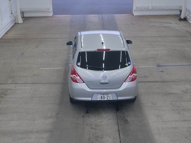 NISSAN TIIDA