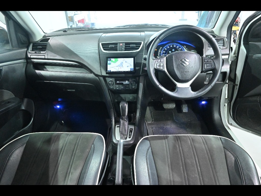 SUZUKI SWIFT