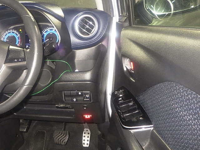 MITSUBISHI EK X