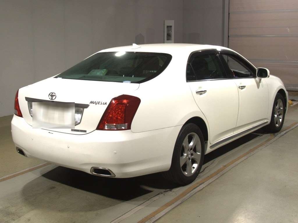 TOYOTA CROWN MAJESTA