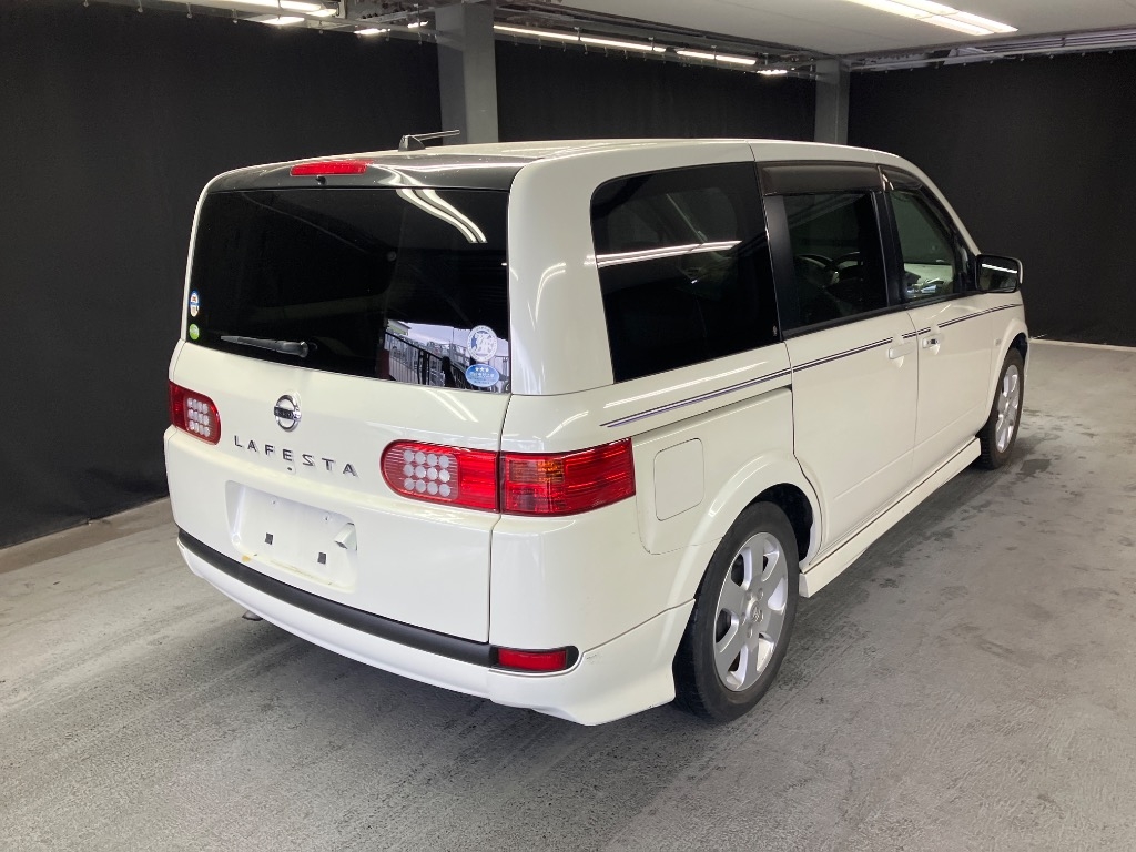 NISSAN LAFESTA