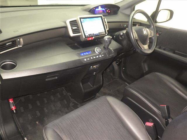 HONDA FREED SPIKE