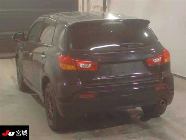 MITSUBISHI RVR