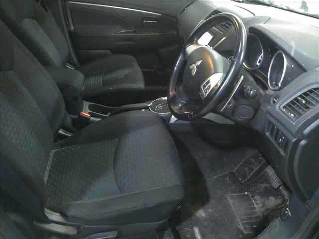MITSUBISHI RVR
