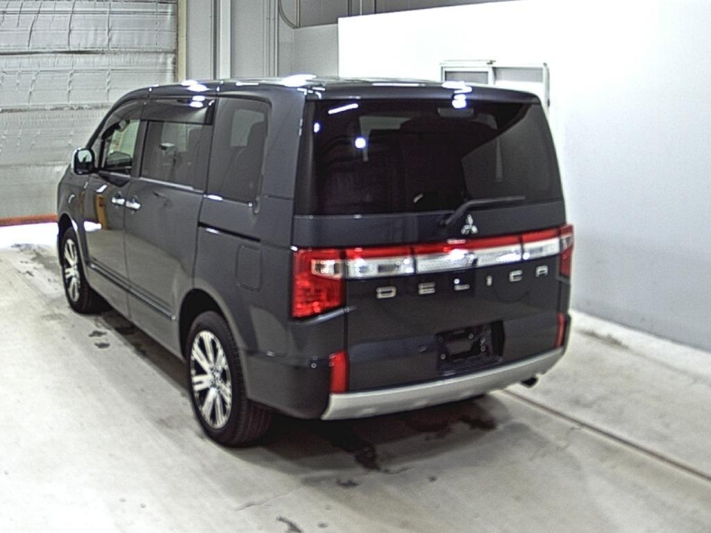 MITSUBISHI DELICA D:5
