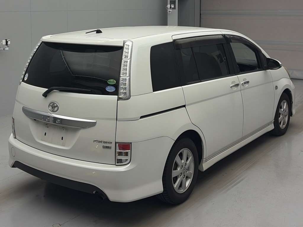 TOYOTA ISIS
