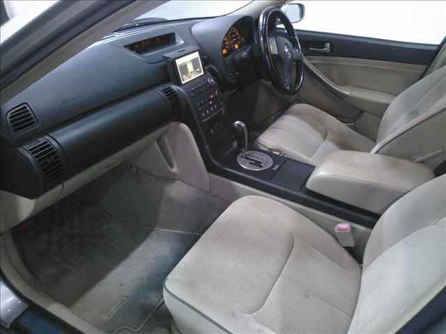 NISSAN SKYLINE