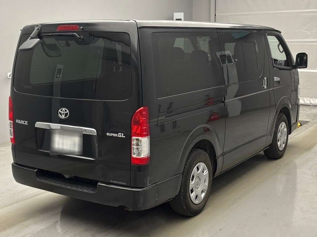 TOYOTA REGIUS ACE