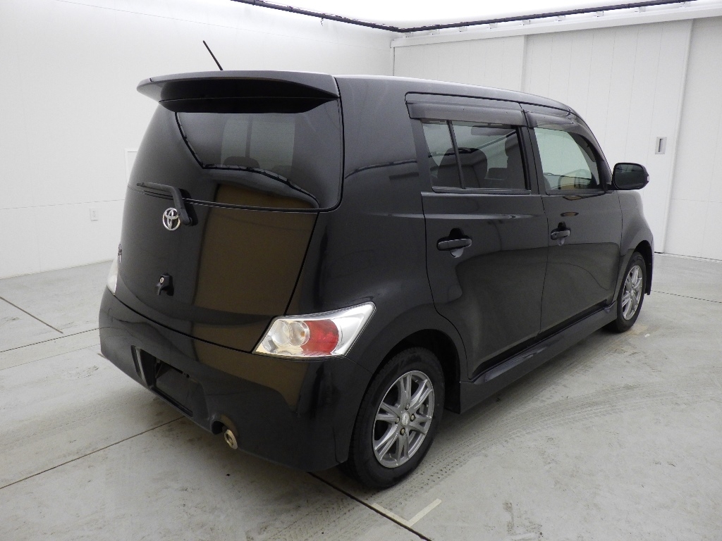 TOYOTA BB