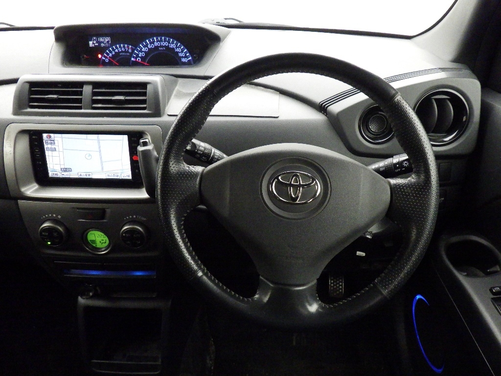 TOYOTA BB