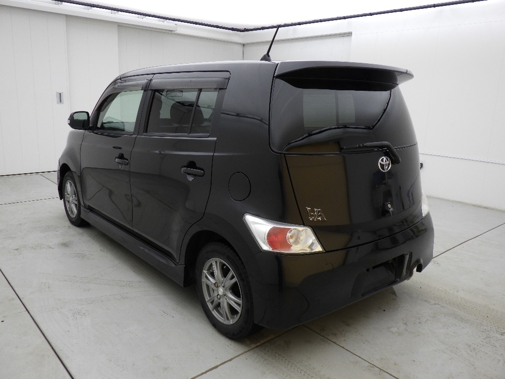 TOYOTA BB