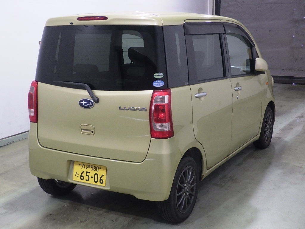 SUBARU LUCRA