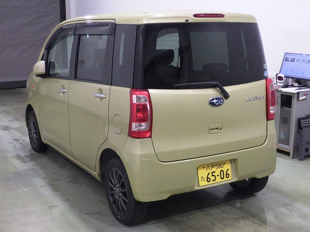 SUBARU LUCRA