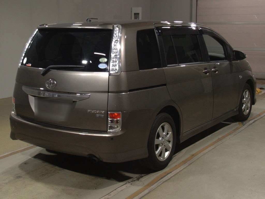 TOYOTA ISIS