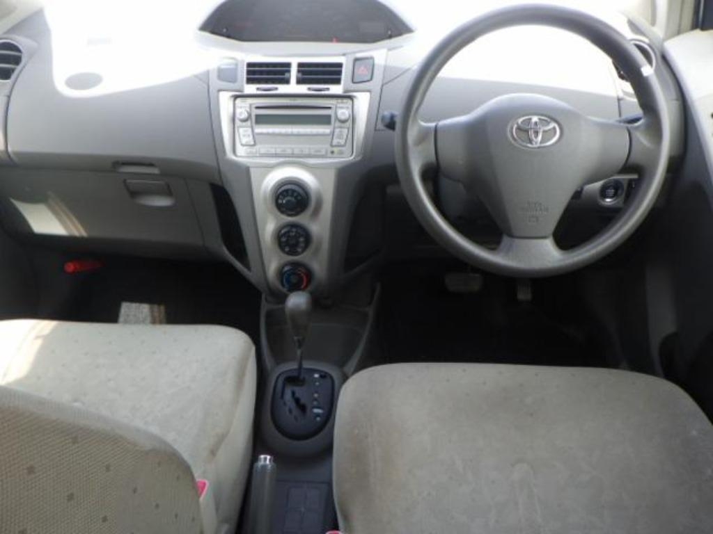TOYOTA VITZ