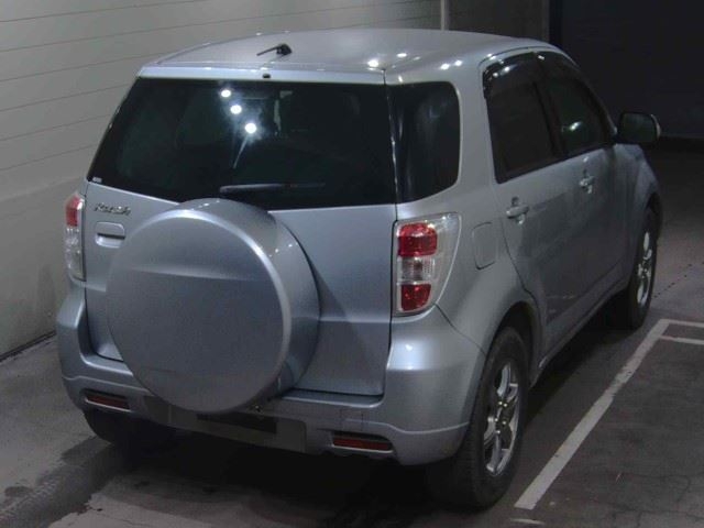 TOYOTA RUSH