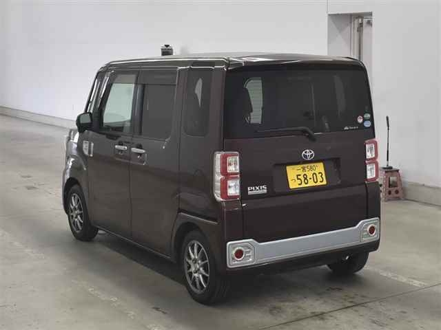 TOYOTA PIXIS MEGA
