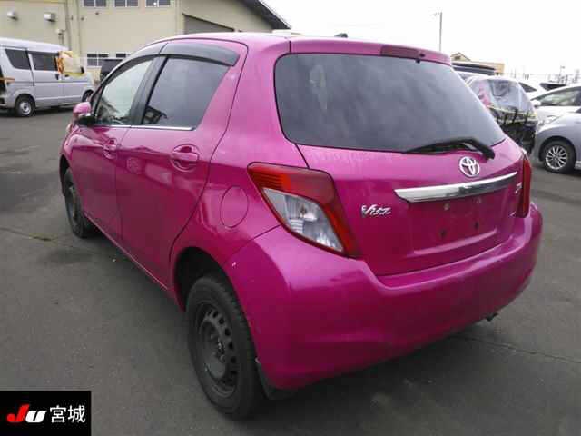 TOYOTA VITZ