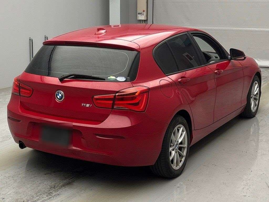 BMW 1-SERIES