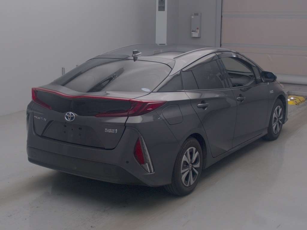 TOYOTA PRIUS PHV