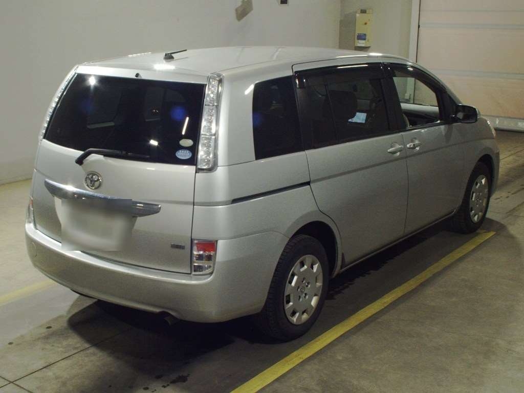 TOYOTA ISIS