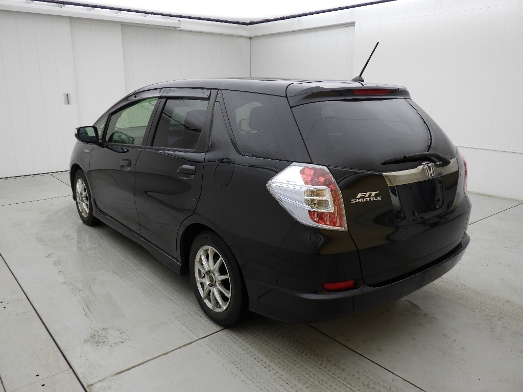 HONDA FIT SHUTTLE