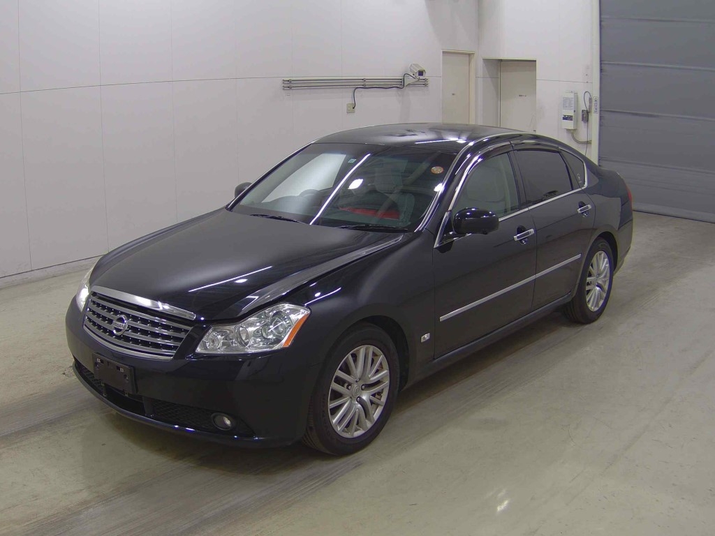 NISSAN FUGA