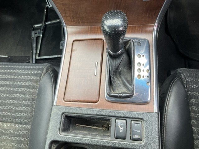 NISSAN FUGA